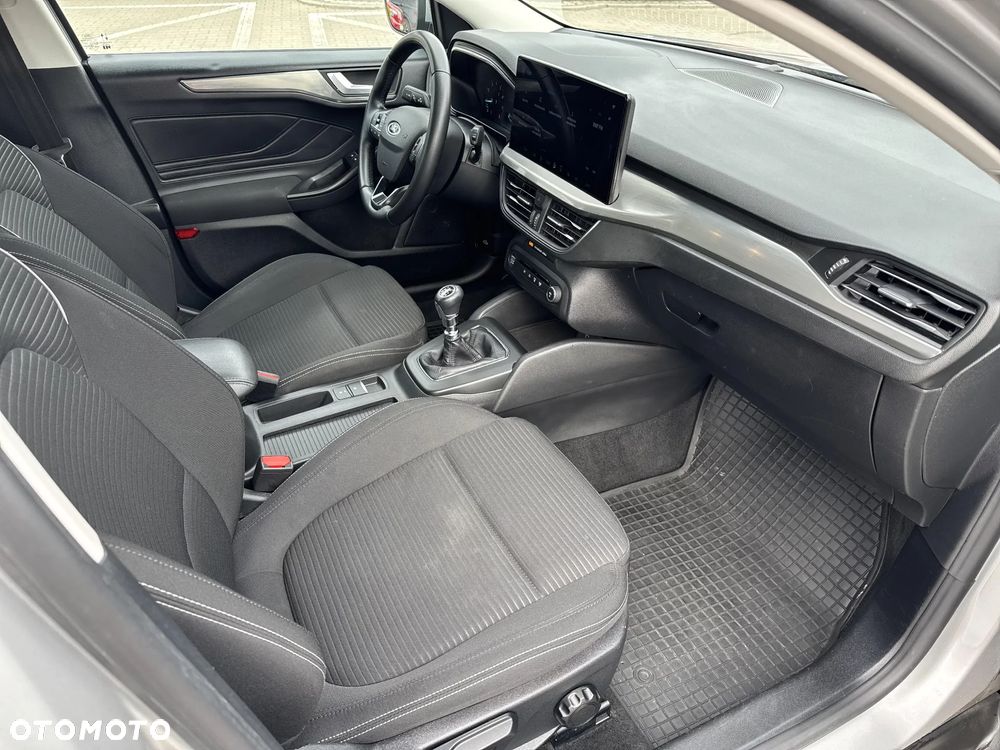 Ford Focus 1.0 EcoBoost Trend - 22