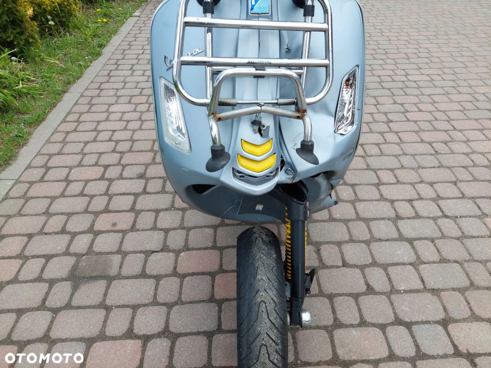 Piaggio Vespa - 8