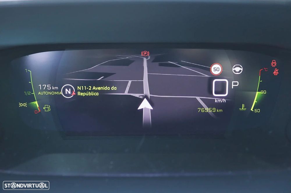 Peugeot 2008 1.2 PureTech GT EAT8 - 24