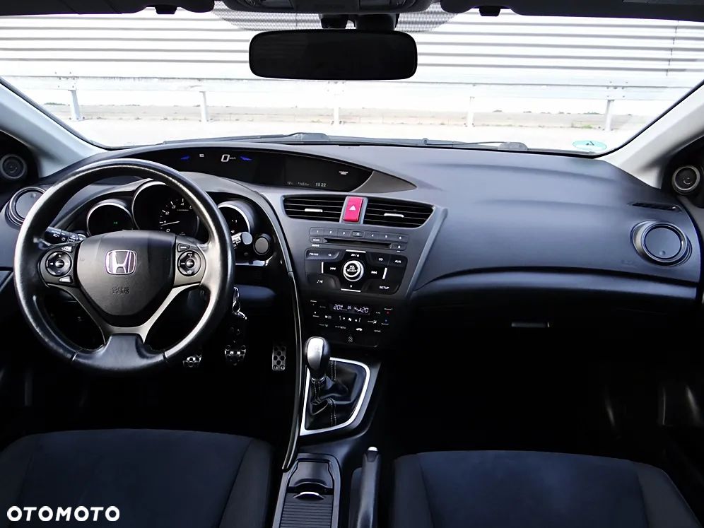 Honda Civic 1.8 Executive - 25