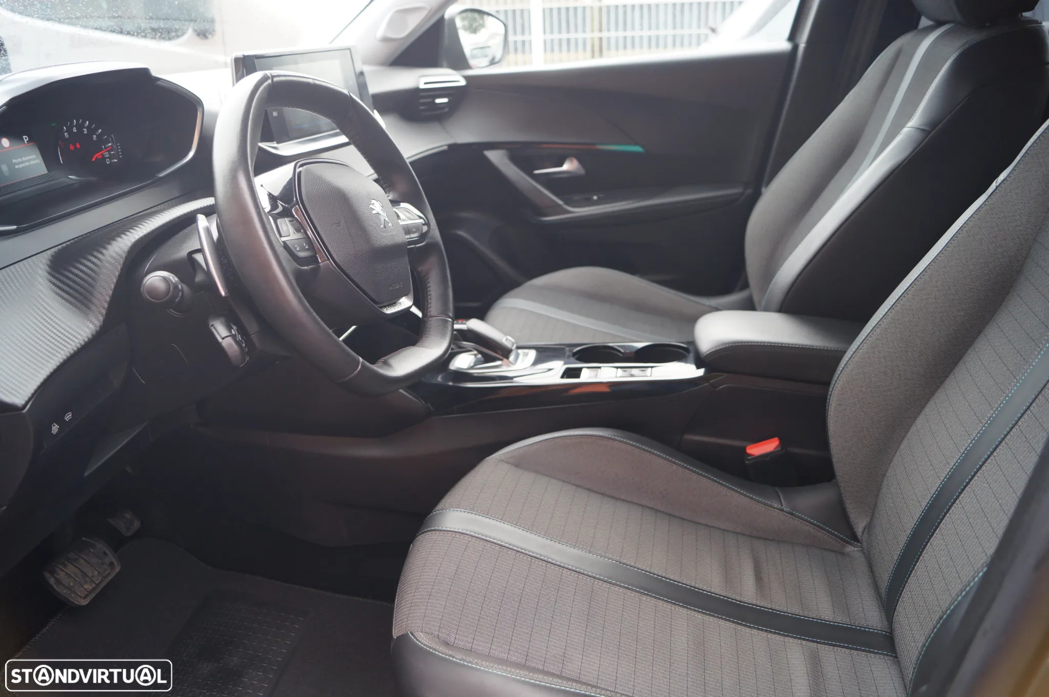 Peugeot 2008 PureTech 130 EAT8 Allure - 8