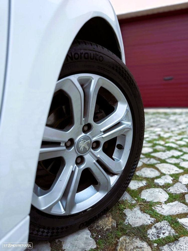 Peugeot 208 1.2 VTi Allure - 7
