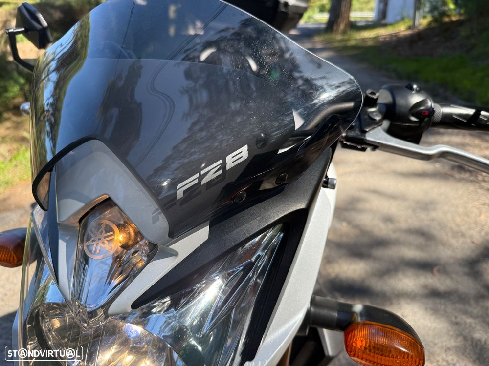 Yamaha FZ 8 N - 21