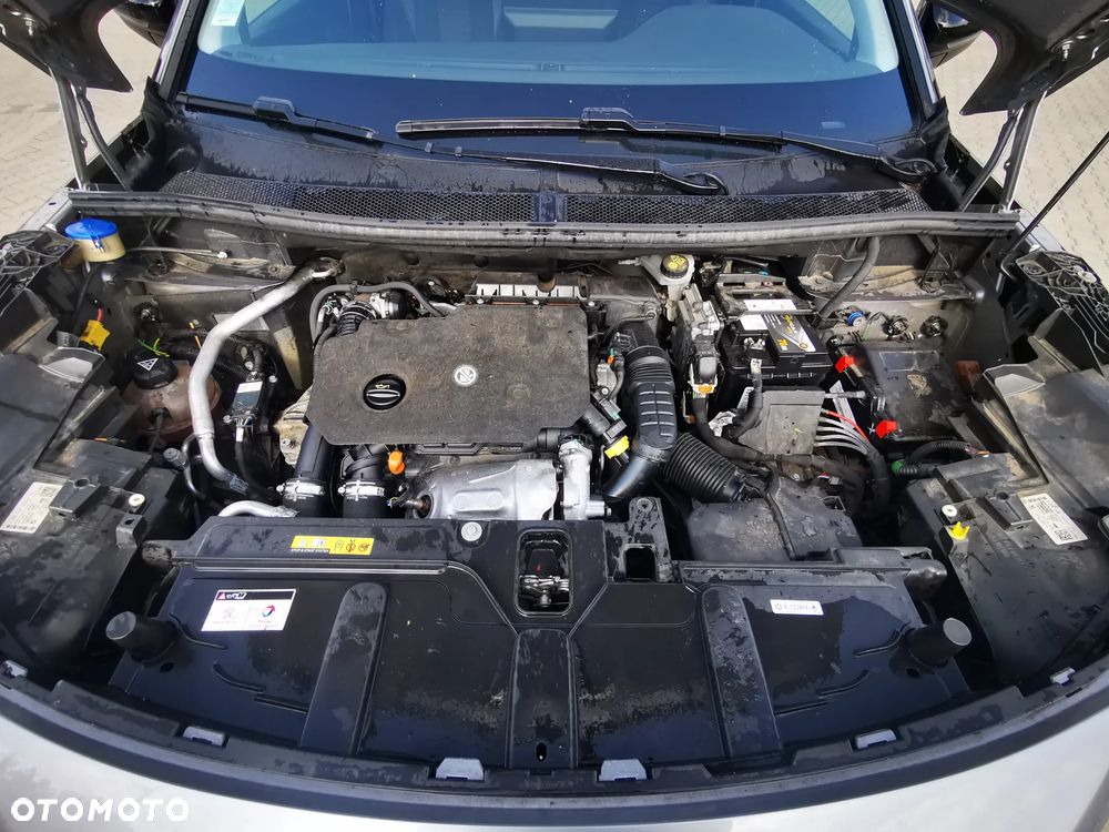 Peugeot 3008 1.5 BlueHDi Active S&S EAT8 - 18