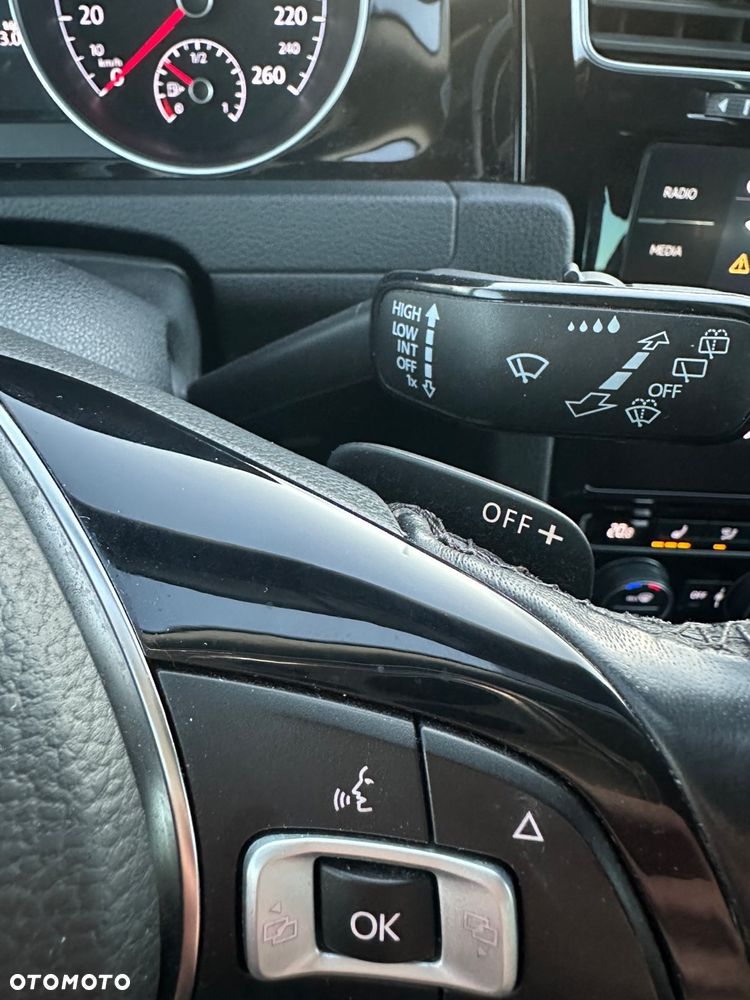 Volkswagen Golf 2.0 TDI SCR DSG Join - 13