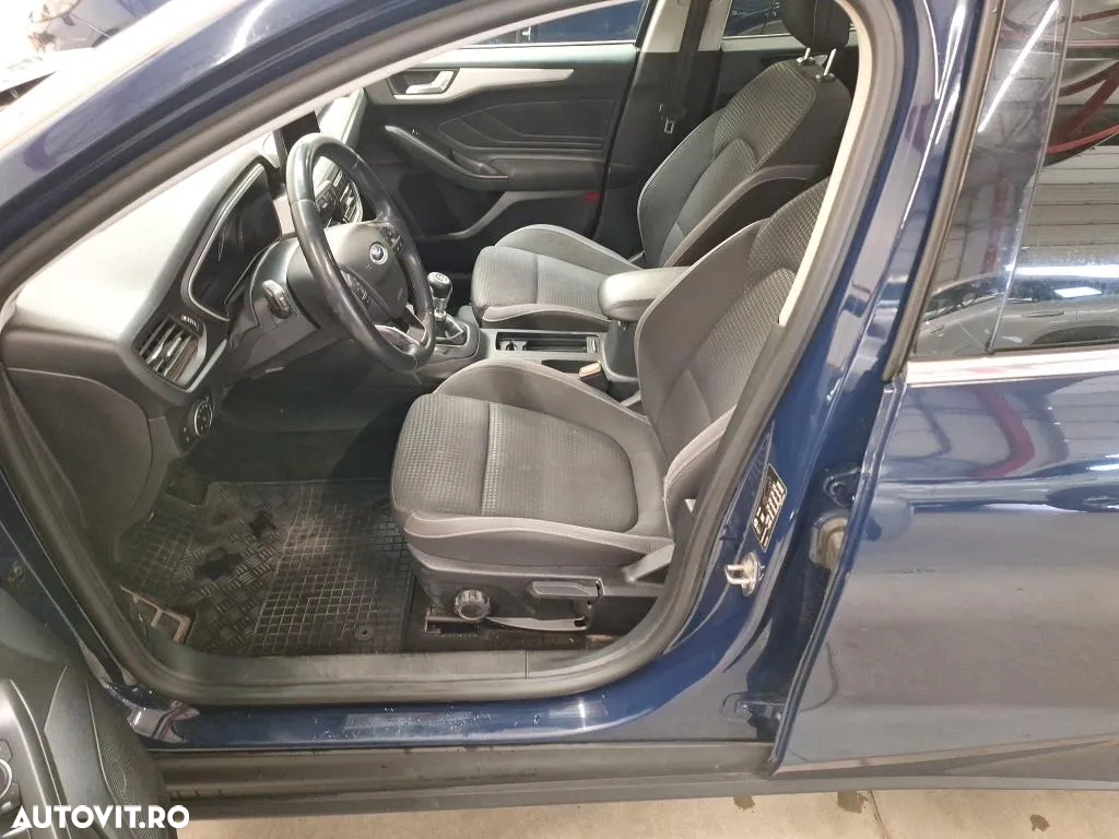 Ford Focus 1.0 EcoBoost MHEV Connected - 3