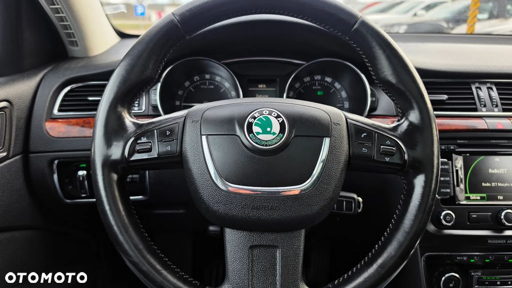 Skoda Superb 2.0 TDI DSG Elegance - 23