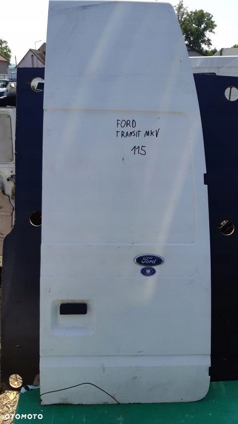 Drzwi Ford Transit Mk5 prawy tył skrzydełkowe
