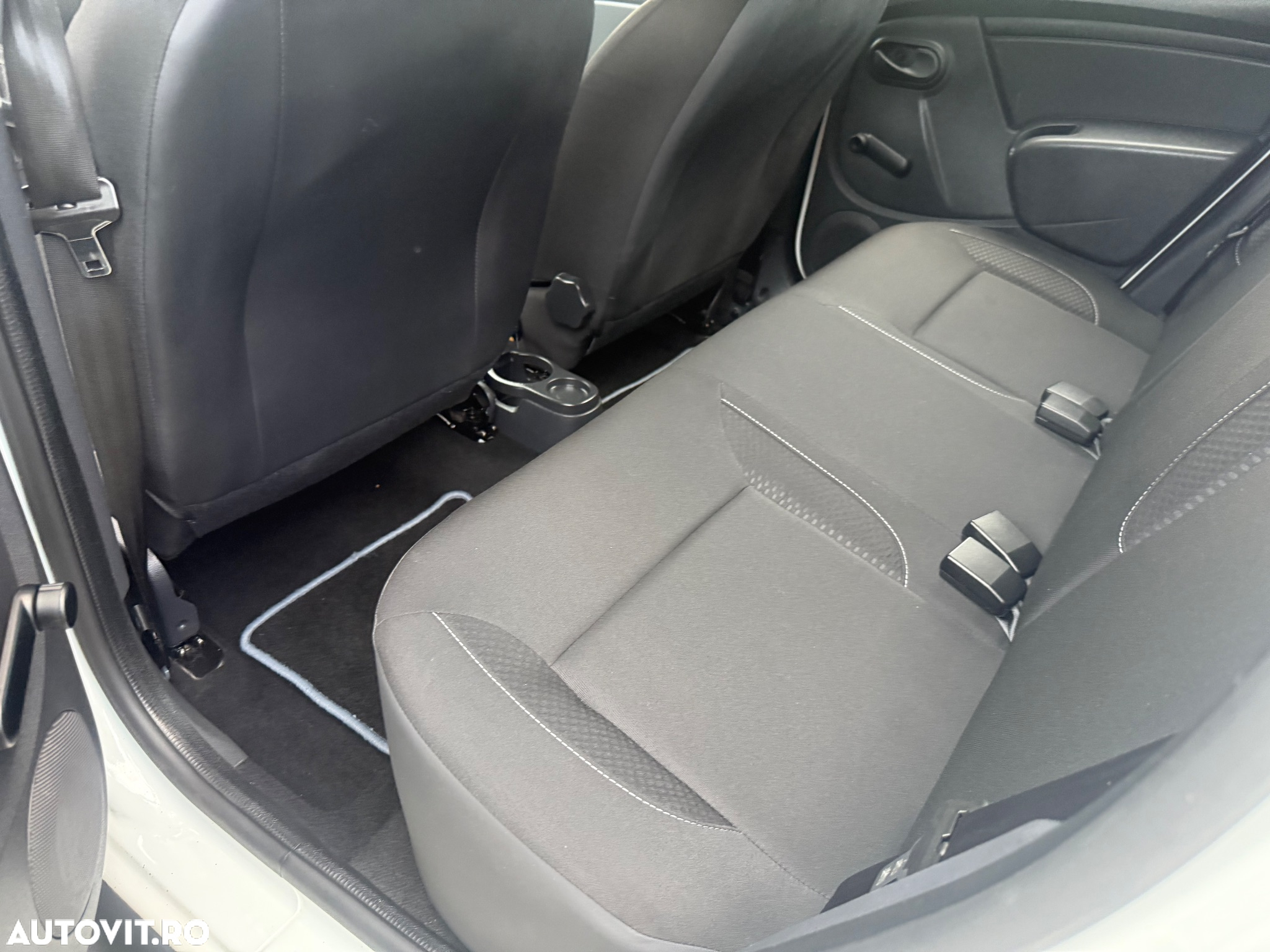Dacia Duster SCe 115 2WD Essential - 27