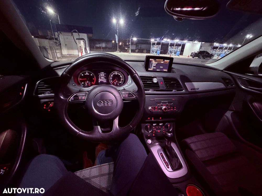 Audi Q3 2.0 TDI Quattro S tronic sport - 9