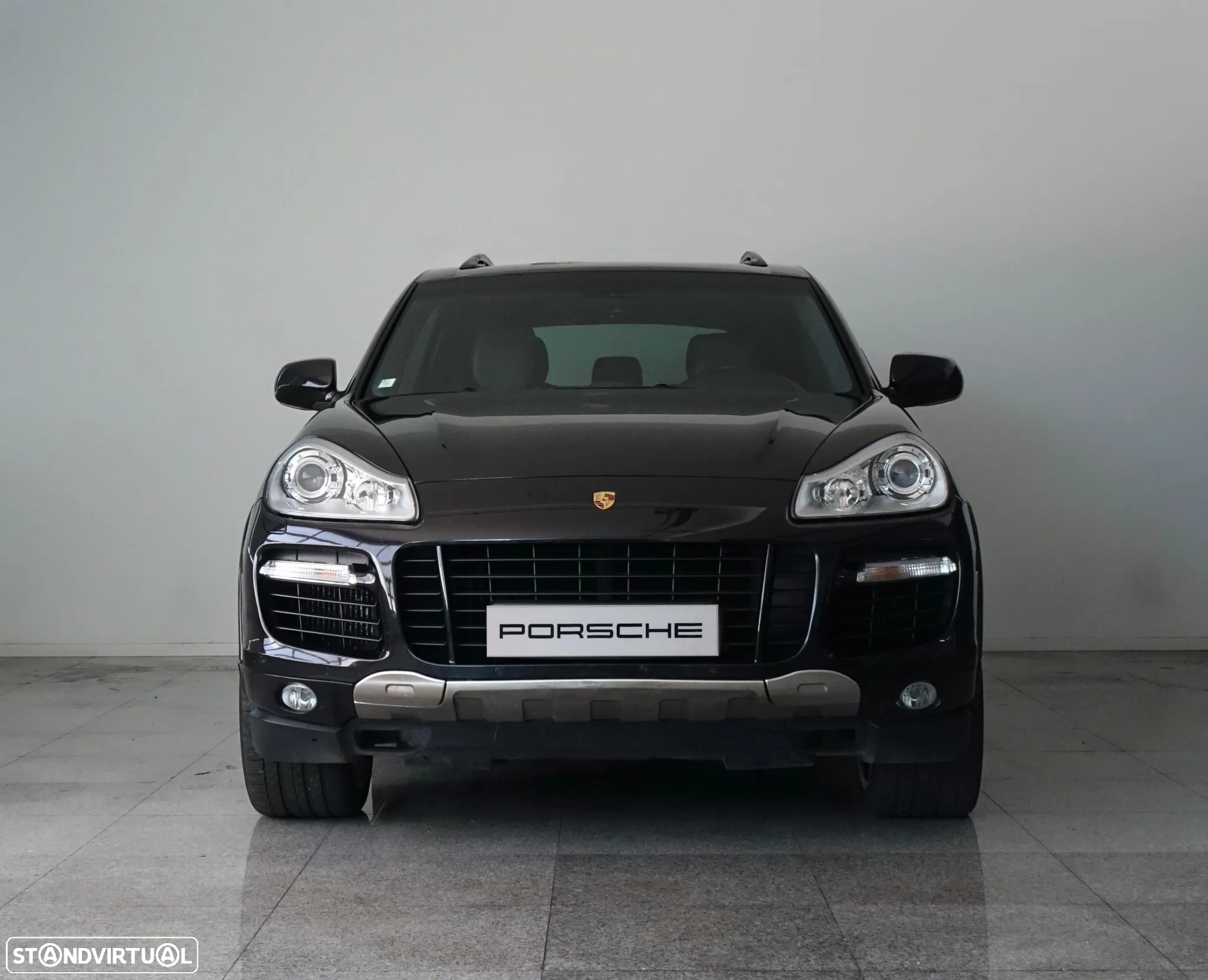 Porsche Cayenne Turbo - 2