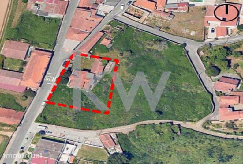 Chalet SEC XIX para reabilitar Inserido num terreno de 6300m2 em V.N.G - Grande imagem: 3/3