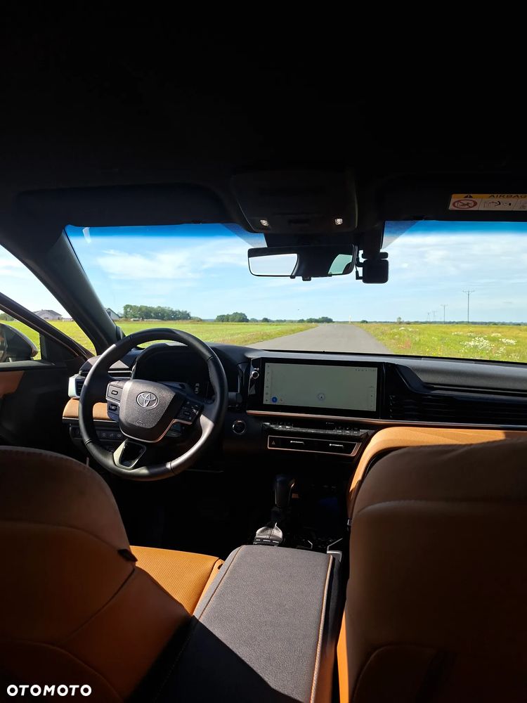 Toyota Camry 2.5 Hybrid Executive CVT - 10