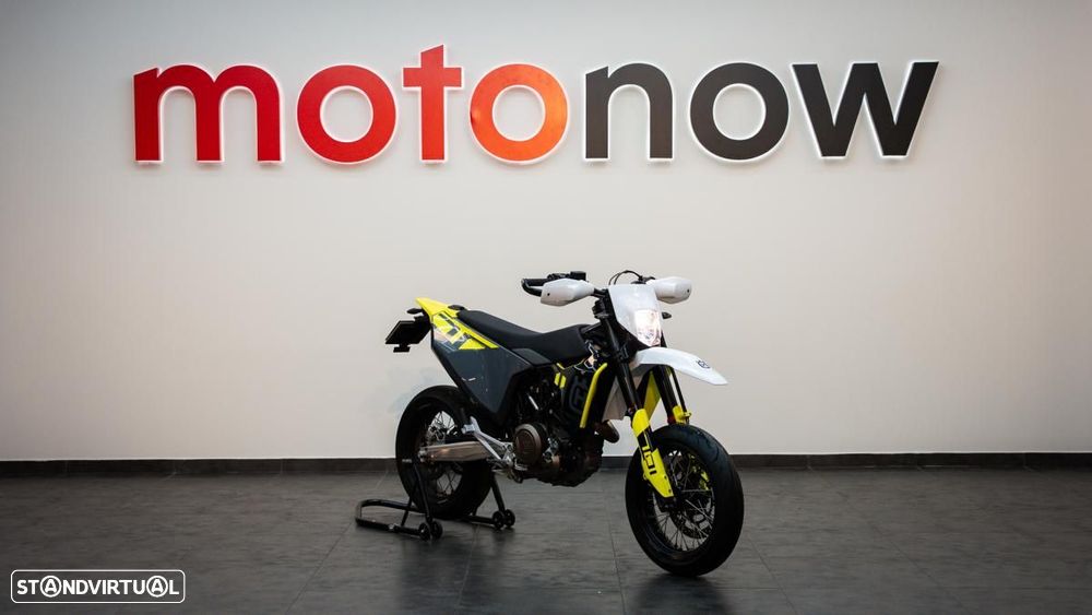 Husqvarna 701 Supermoto - 1
