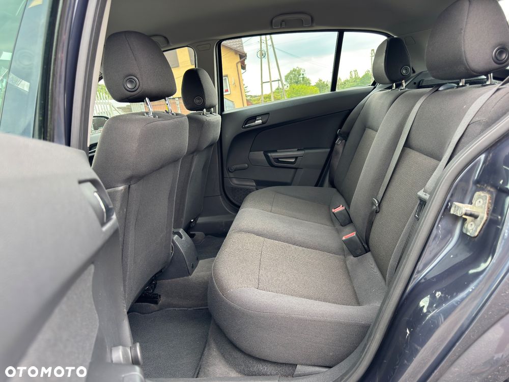 Opel Astra - 16
