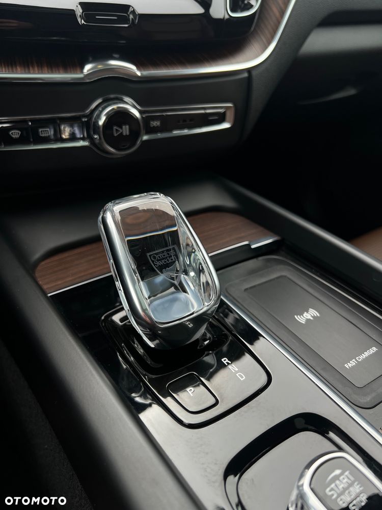 Volvo XC 60 B5 D AWD Inscription - 28