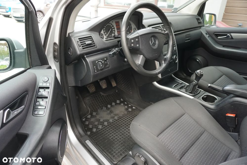 Mercedes-Benz Klasa B 180 CDI EU5 - 6