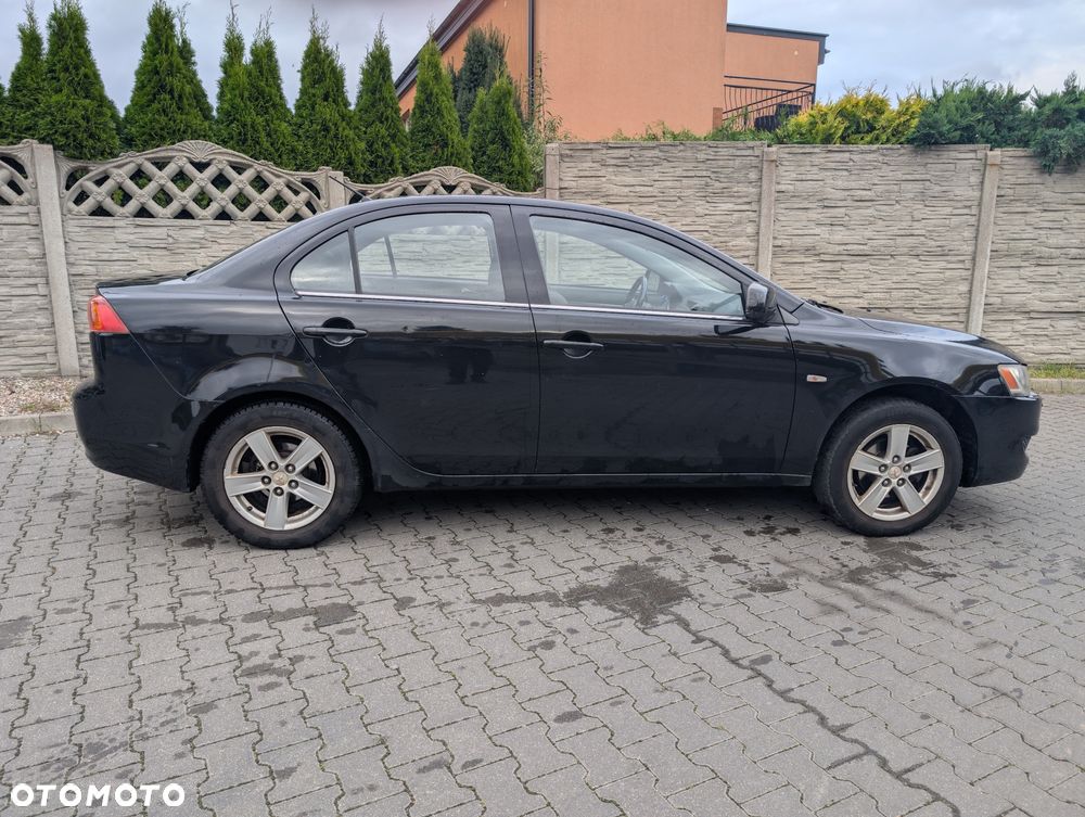 Mitsubishi Lancer - 5