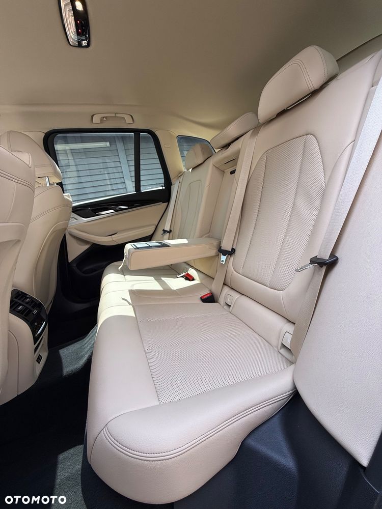 BMW X3 - 27