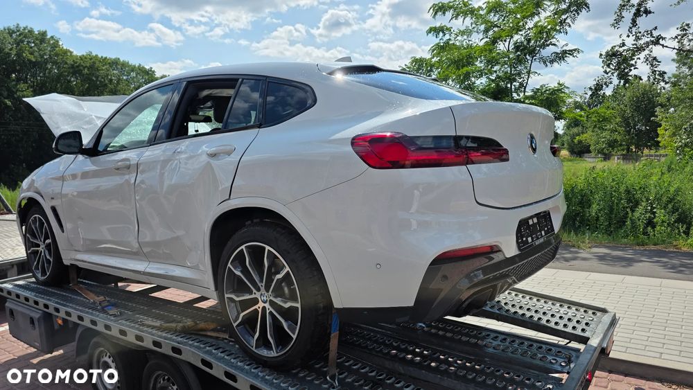 BMW X4 - 4