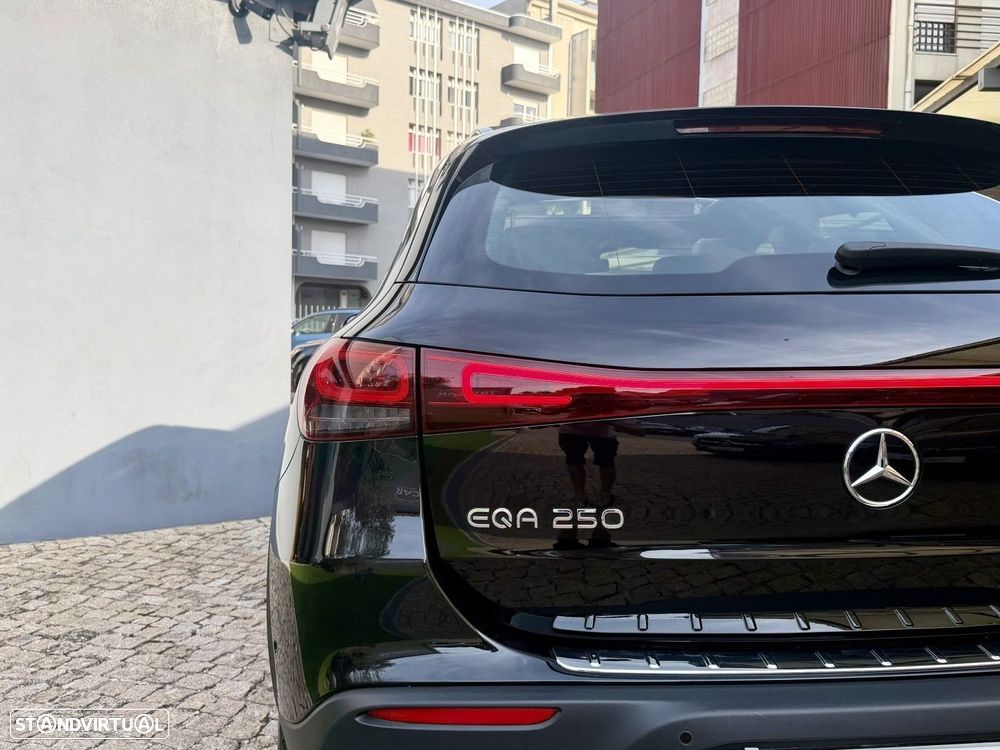 Mercedes-Benz EQA 250 - 24