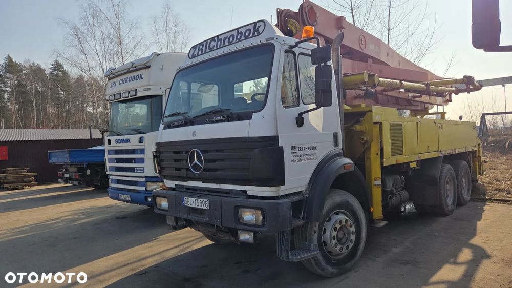 Mercedes-Benz 2527 - 1