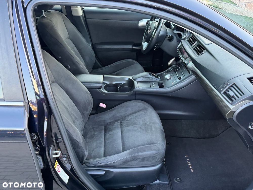 Lexus CT 200h Prestige - 9