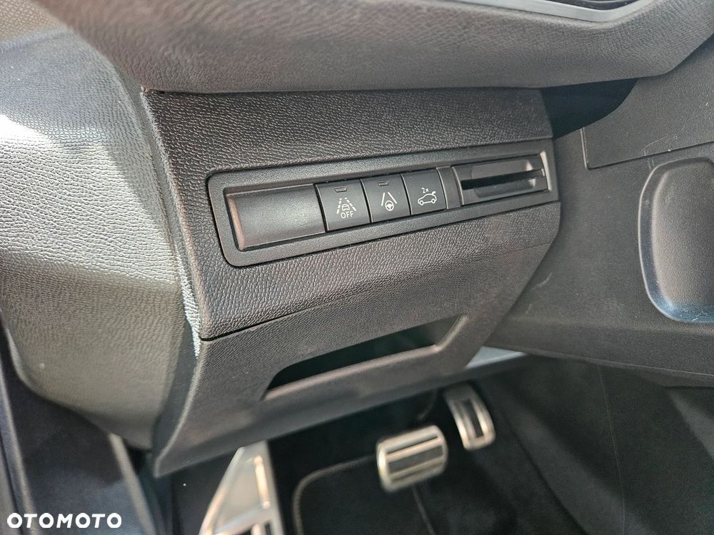 Peugeot 3008 1.2 PureTech GT S&S EAT8 - 17