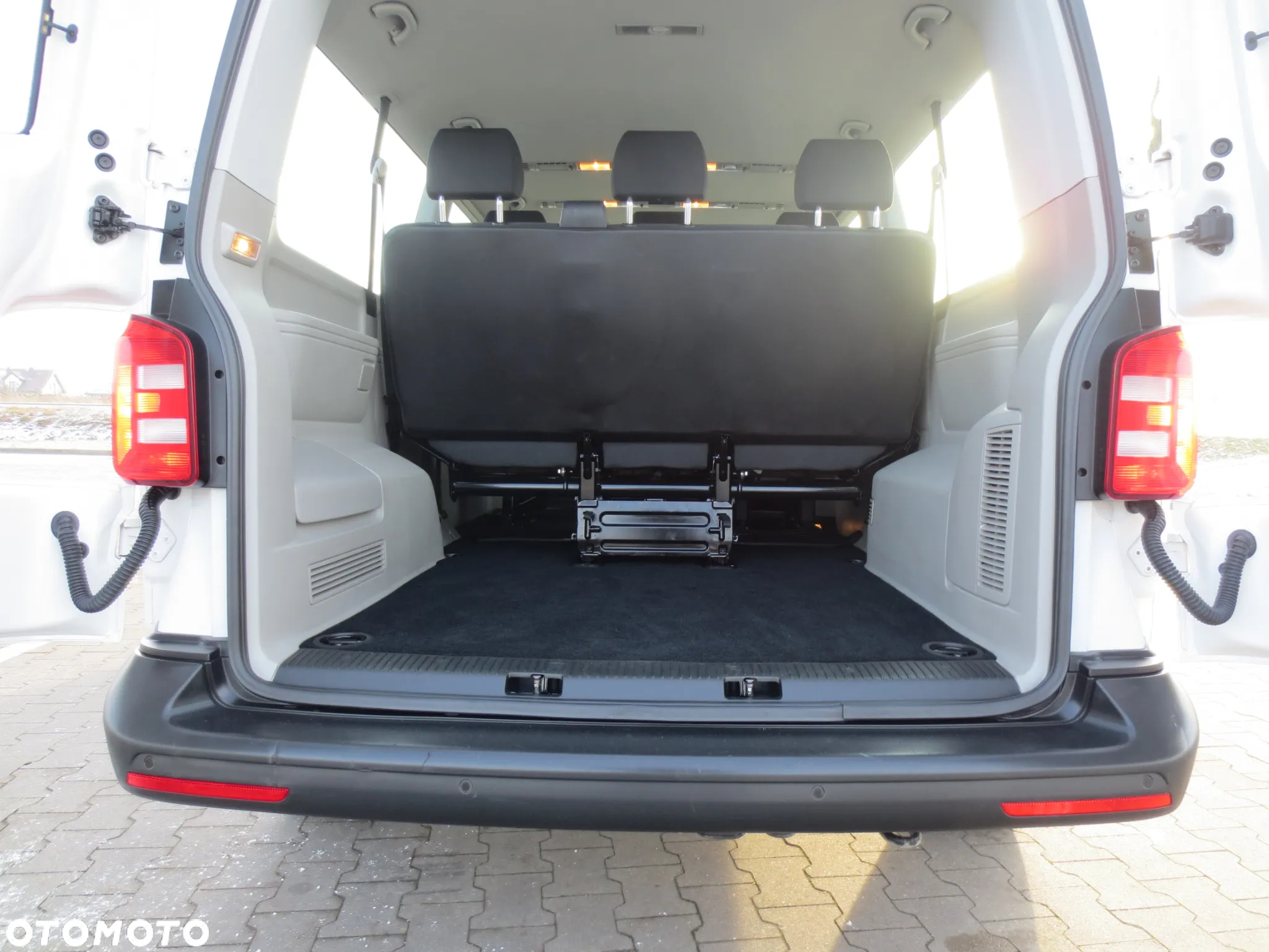 Volkswagen Caravelle 2.0 TDI L2 Trendline - 26