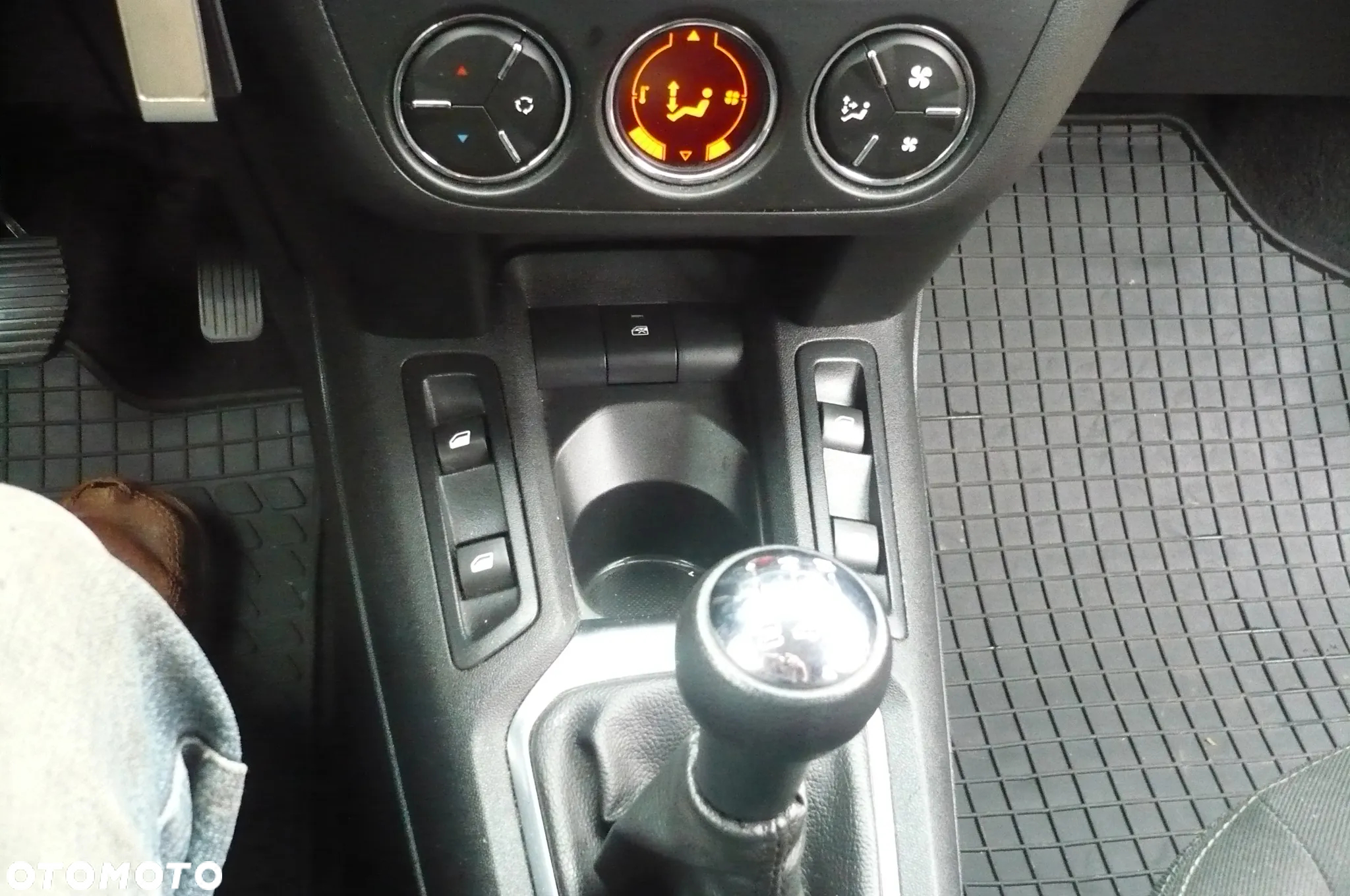 Citroën C-Elysée 1.2 PureTech GPF More Life - 25