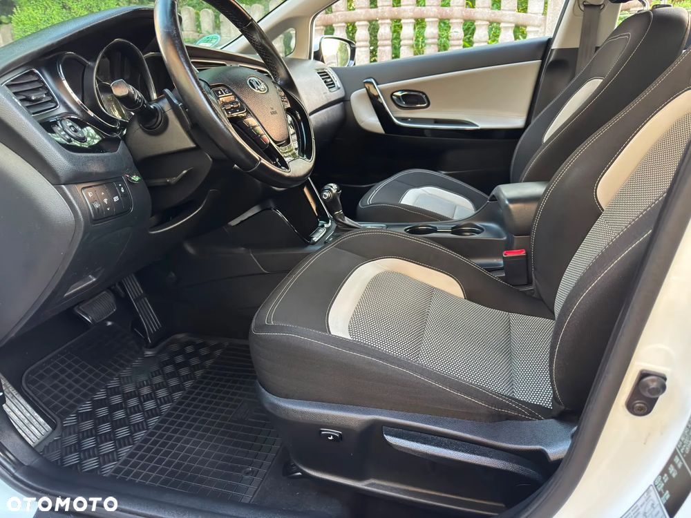 Kia Ceed - 16