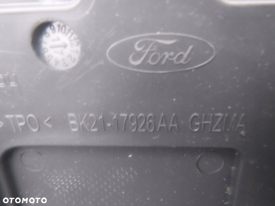 FORD TRANSIT CUSTOM NAROŻNIK ZDERZAKA TYŁ PRAWY DR - 2