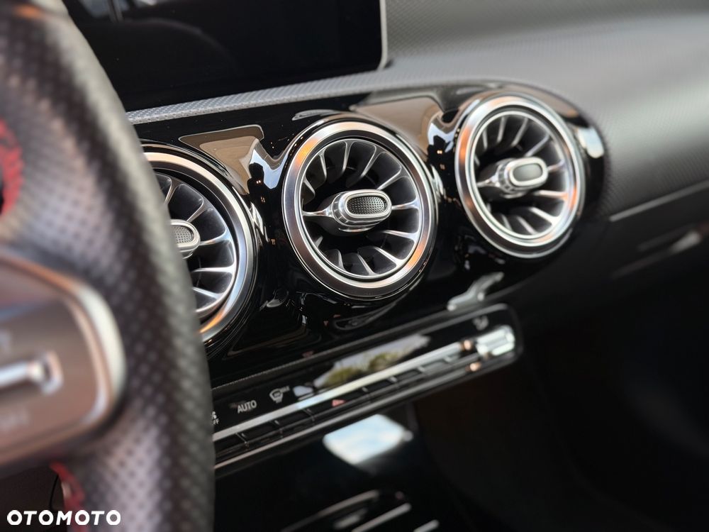 Mercedes-Benz Klasa A 180 7G-DCT Edition 2020 - 22