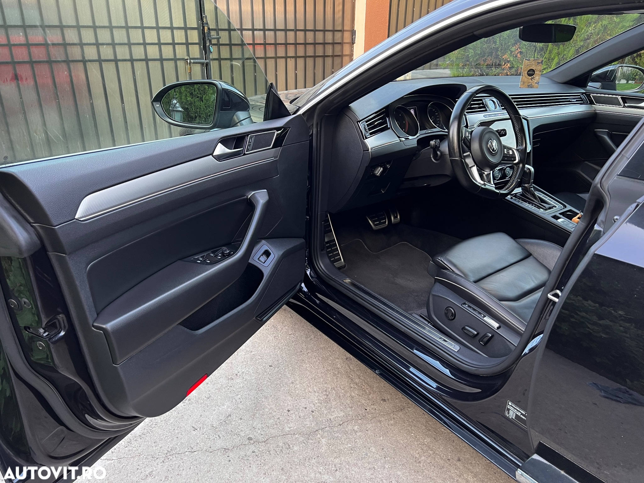 Volkswagen ARTEON 2.0 TDI DSG 4Motion R-Line - 13