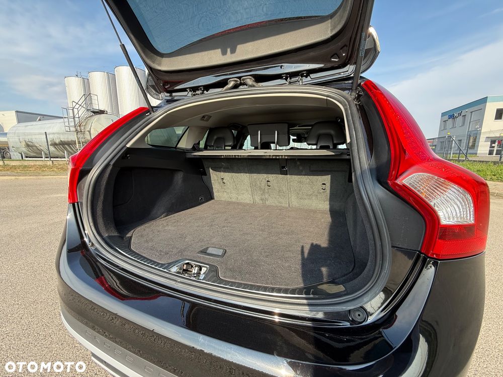 Volvo V60 Cross Country - 21