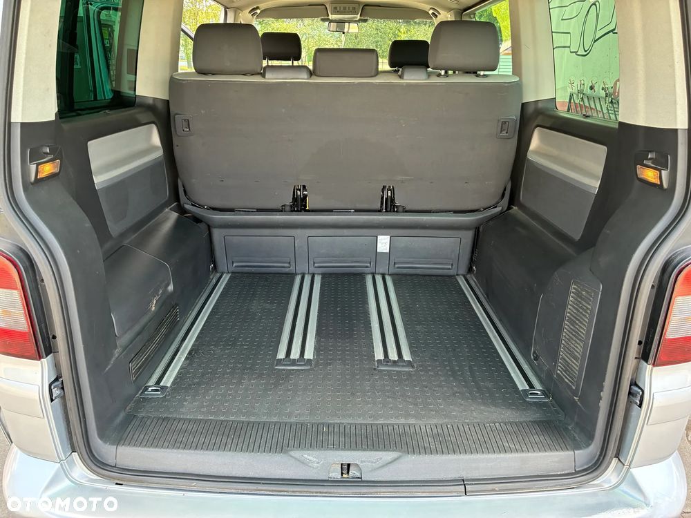 Volkswagen Multivan - 14