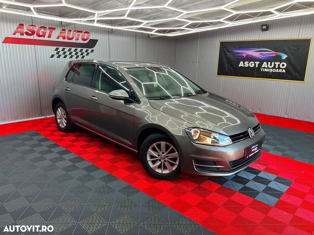 Volkswagen Golf - 4