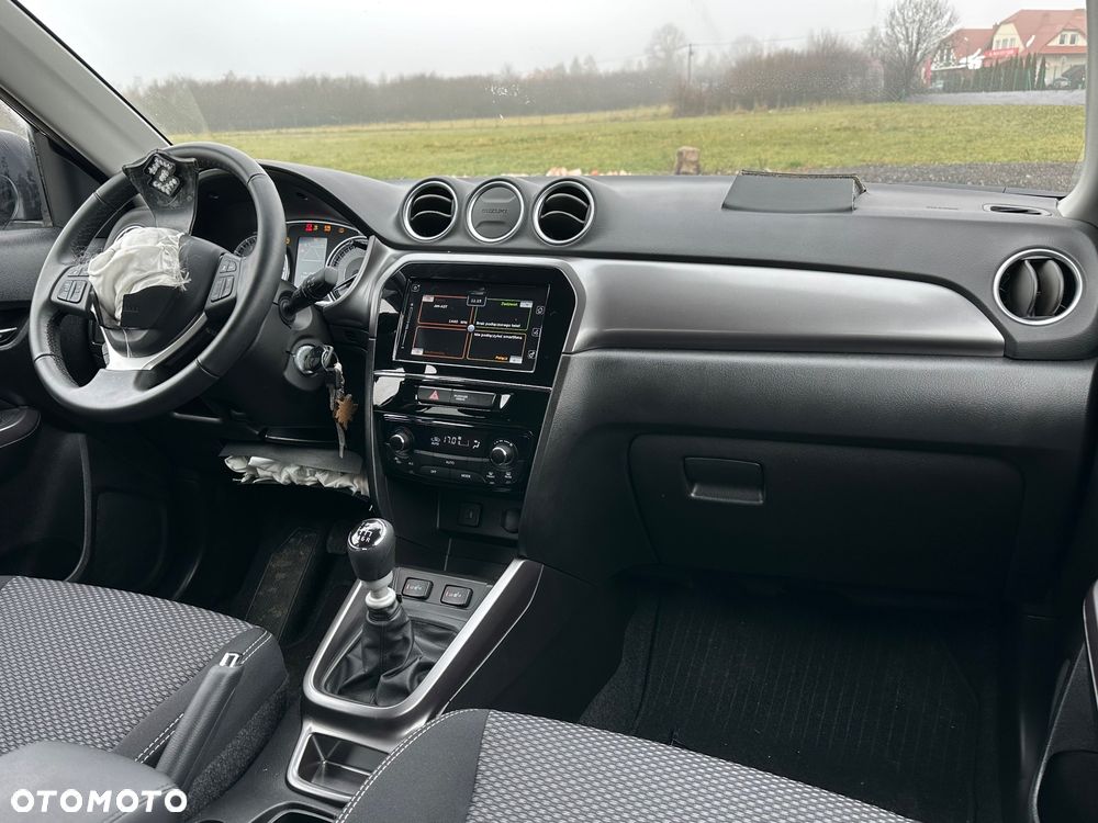 Suzuki Vitara - 24
