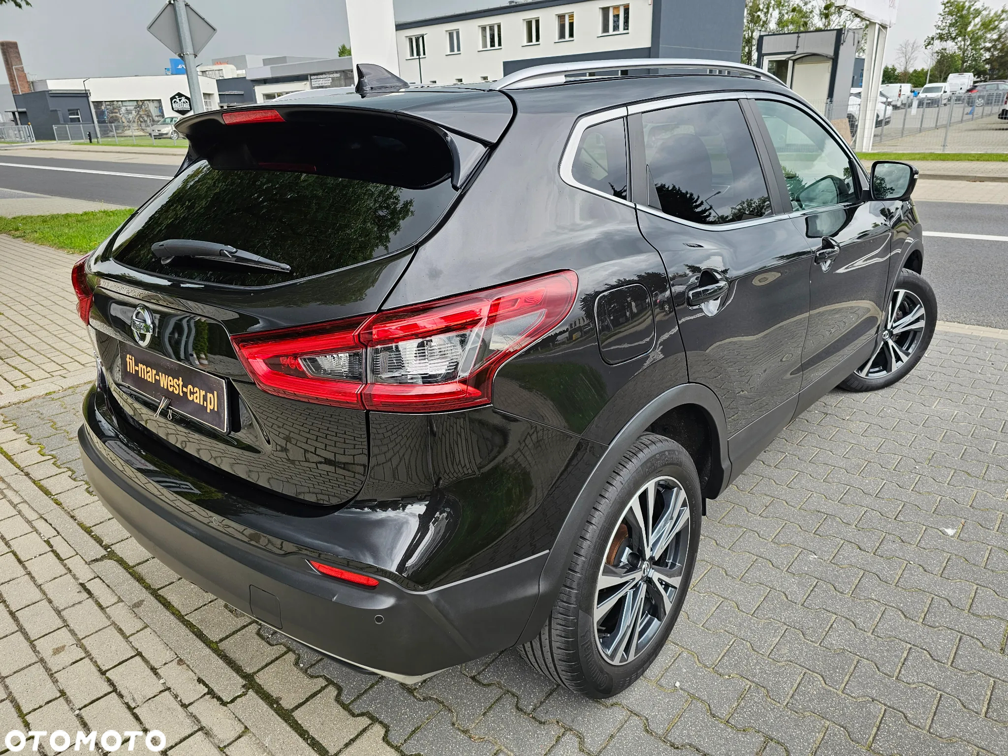 Nissan Qashqai 1.3 DIG-T TEKNA - 8