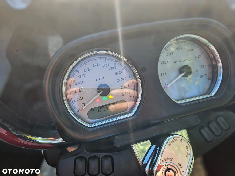 Harley-Davidson Touring Road Glide - 3