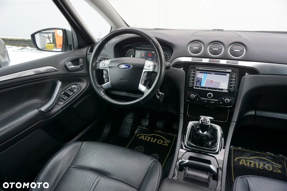 Ford S-Max 2.0 TDCi DPF Titanium X - 28