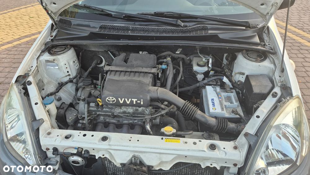 Toyota Yaris 1.0 Terra - 10