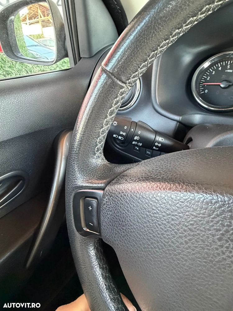 Dacia Logan TCe 90 S&S Prestige - 11