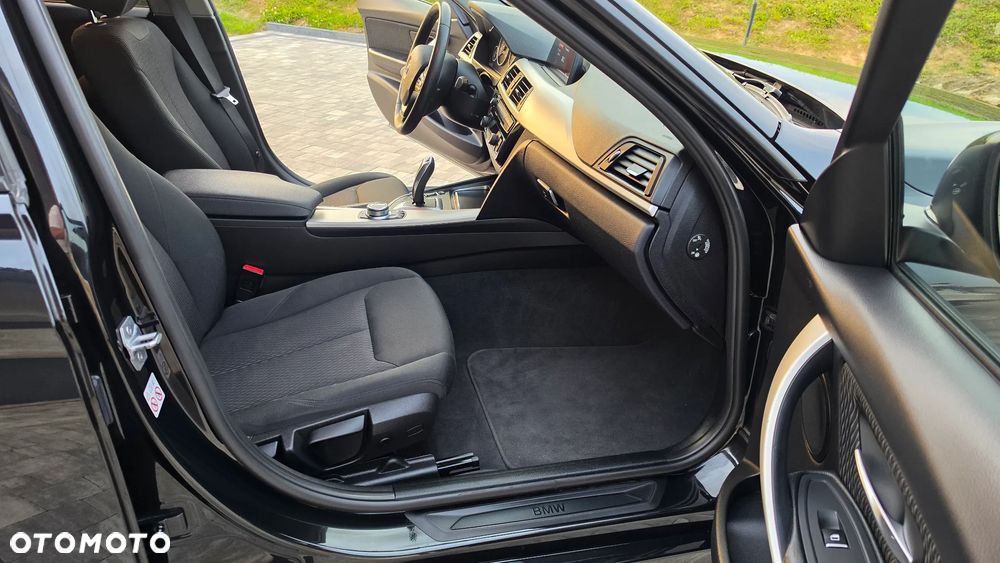 BMW Seria 3 320d xDrive Advantage sport - 14