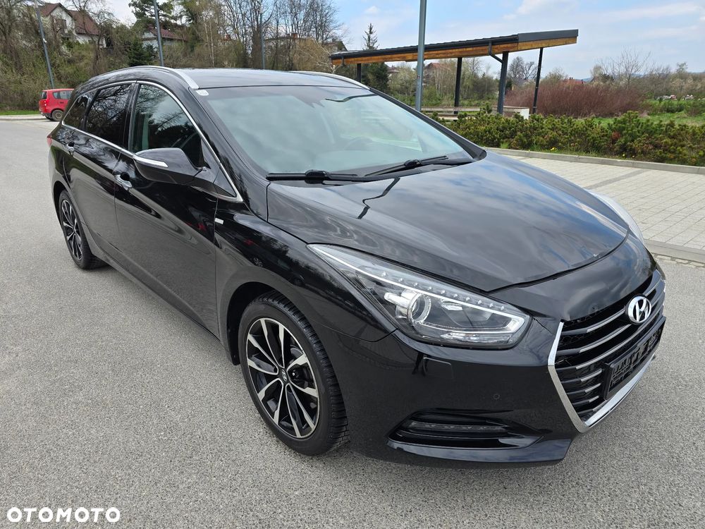 Hyundai i40 Kombi 1.7 CRDi DCT Premium - 25