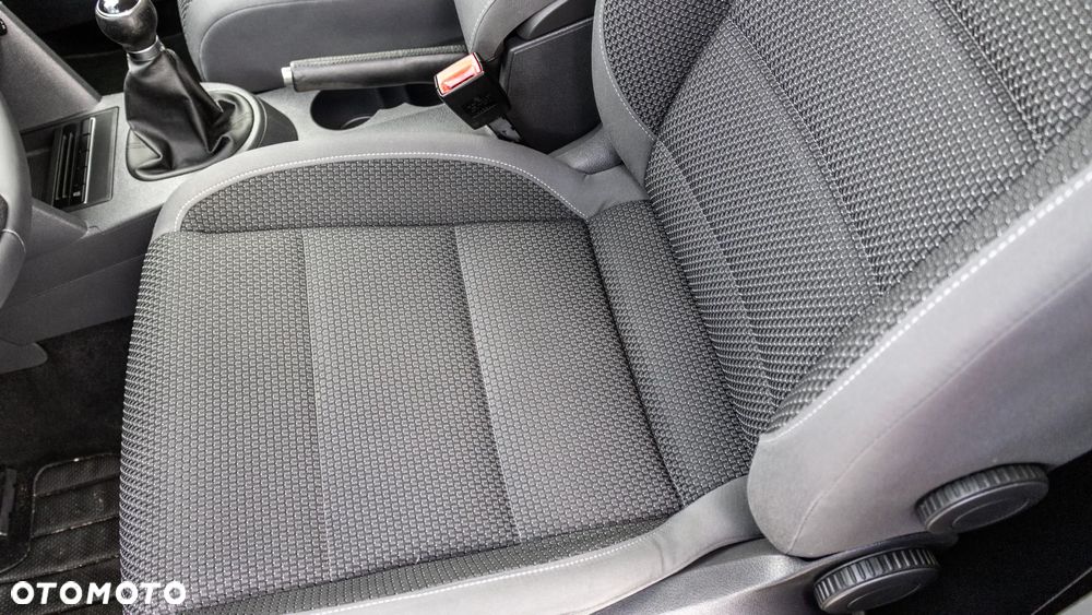 Volkswagen Touran - 13