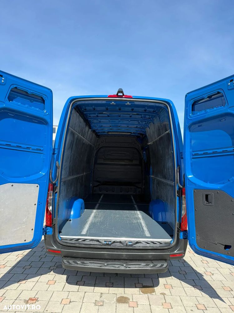 Mercedes-Benz Sprinter - 8