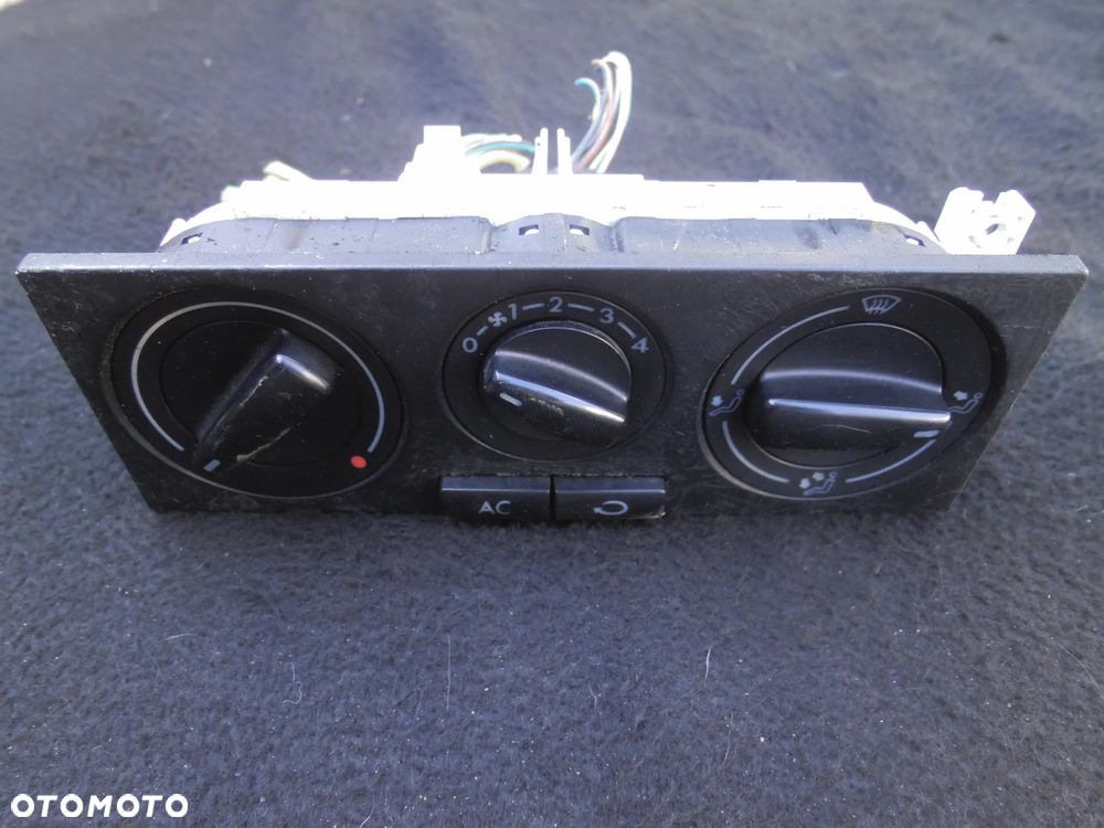 VW GOLF IV PANEL STEROWANIA KLIMATYZACJI NAWIEWU VOLKSWAGEN WTYCZKI INSTALACJA - 1