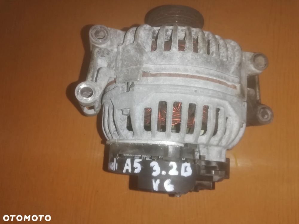 Alternator Audi A4 B8 A5 8T 3.2 FSI V6 CAL CALA 06E903016N 140A