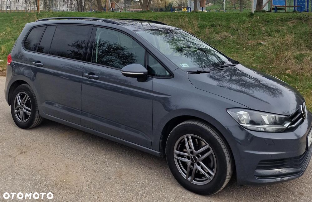 Volkswagen Touran 1.5 TSI EVO Trendline DSG - 1